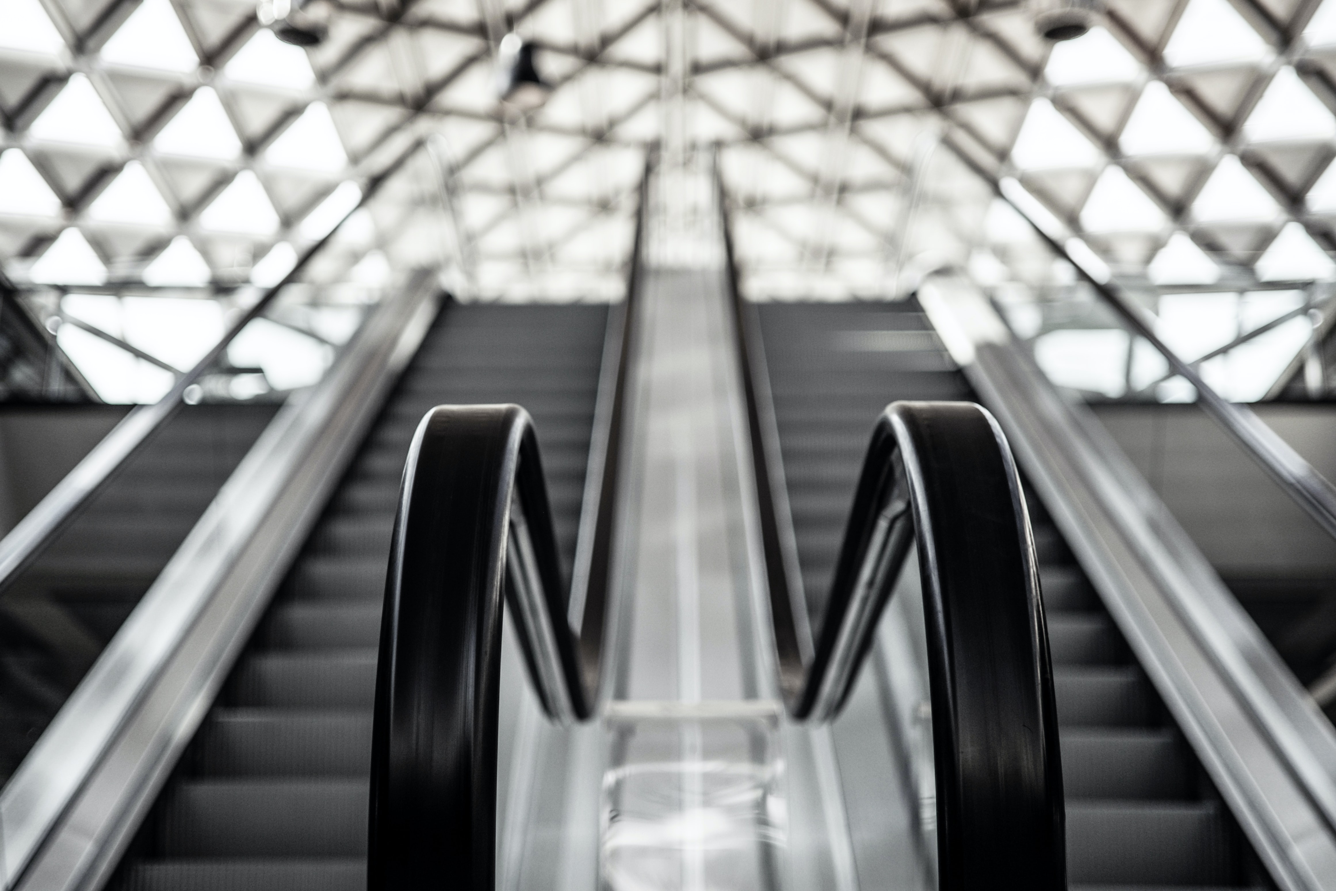 escalator image